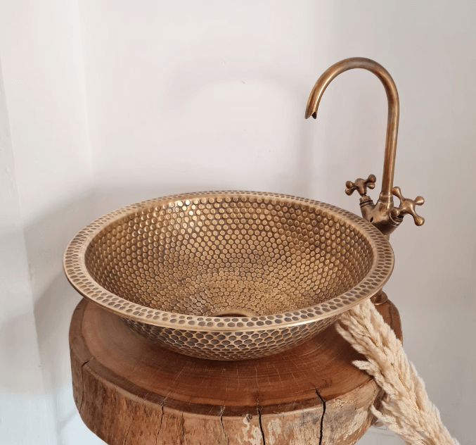 Modern Custom Made Brushed Brass Bathroom Sink / sink cell