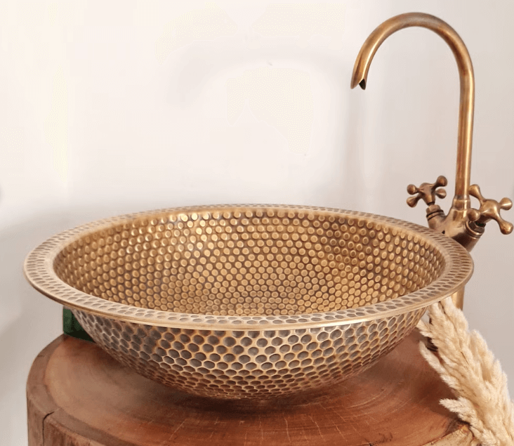 Modern Custom Made Brushed Brass Bathroom Sink / sink cell